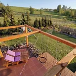 Idealny Dla Grup Jacuzzi, Panienskie, Kawalerskie Старе-Юхи