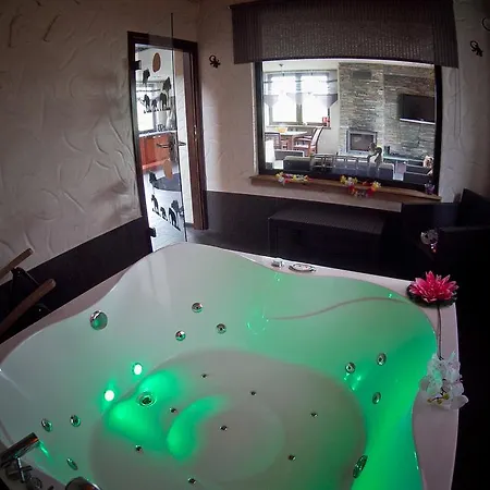Villa Domekspa, Profesjonalne Jacuzzi, Mazury, Liski, Elk